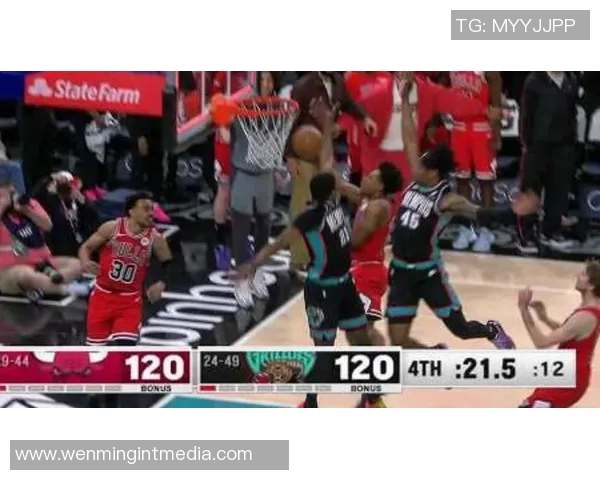 96乔丹带领公牛对决灰熊的经典时刻与传奇表现回顾